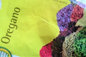 Ciorba cu perisoare de pui si oregano