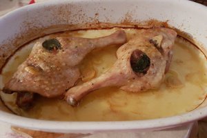 Pulpe de rata la cuptor cu busuioc si usturoi
