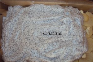 Desert prajitura cu mere, mac si crema de vanilie