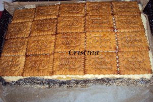 Desert prajitura cu mere, mac si crema de vanilie