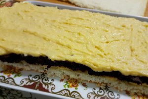 Desert prajitura in straturi cu crema de vanilie
