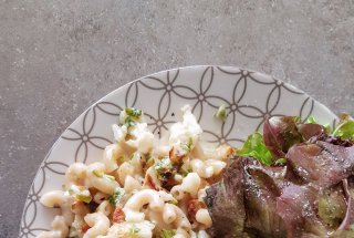 Macaroane cu sos de branza si Conopida