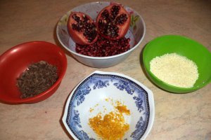 Desert briose cu rodie, ghimbir si ciocolata