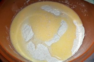 Desert briose cu rodie, ghimbir si ciocolata