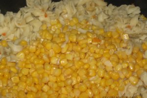 Salata de paste fusilli, porumb si carote  pariziene