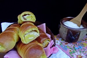 Desert rulouri cu branza dulce