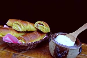 Desert rulouri cu branza dulce