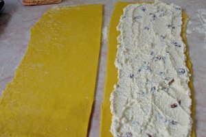 Desert rulouri cu branza dulce