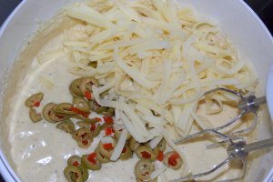 Aperitiv wafe cu cascaval si masline
