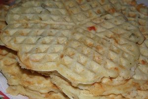 Aperitiv wafe cu cascaval si masline