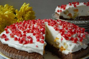 Desert tarta pufoasa cu fructe