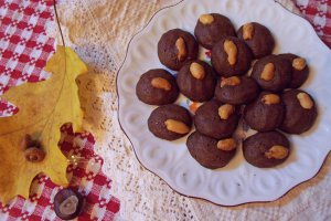 Desert fursecuri cu arahide sarate, cacao si lapte