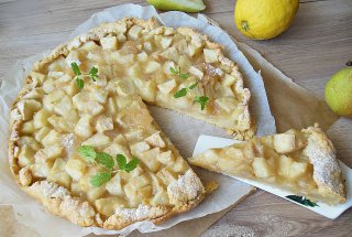 Desert tarta cu pere si gem de pere cu mere