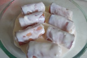 Aperitiv rulouri in bacon, din cartofi, sunca si branzeturi