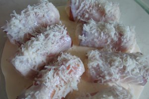 Aperitiv rulouri in bacon, din cartofi, sunca si branzeturi