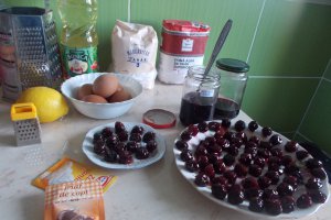 Desert prajitura cu dulceata de visine