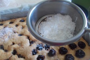 Desert prajitura cu dulceata de visine