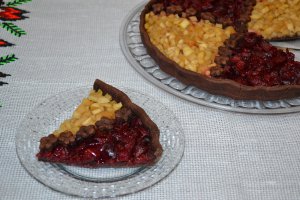 Desert tarta in doua culori cu prune si mere