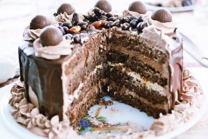 Desert tort cu ciocolata Nestle Dessert