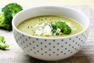 Supa crema de broccoli cu gorgonzola