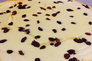 Desert prajitura cu branza dulce, lamaie si lapte auriu
