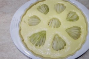 Desert tarta cu pere si branza