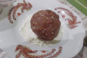 Oua scotiene, cu salata de varza