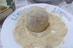 Oua scotiene, cu salata de varza