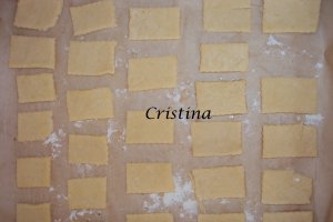Aperitiv biscuiti cu cascaval