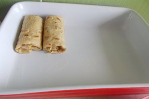 Aperitiv clatite cu sunca si cascaval