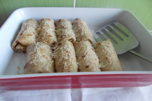 Aperitiv clatite cu sunca si cascaval
