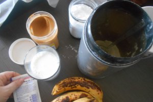 Desert chec cu banane si cafea