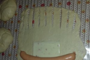 Aperitiv covridog cu cascaval