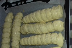 Aperitiv covridog cu cascaval