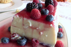 Desert flan cu fructe de padure