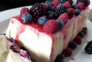 Desert flan cu fructe de padure