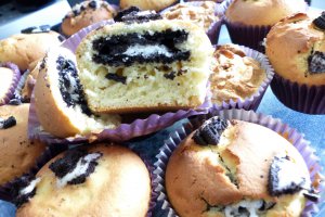 Desert muffins cu biscuiti Oreo