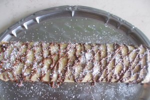 Desert rulada cu crema de lamaie