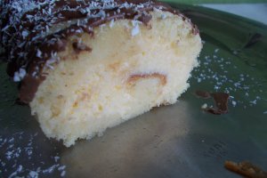 Desert rulada cu crema de lamaie