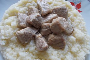 Cus-cus cu pulpa de porc