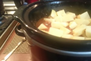 Gulas de vita la slow cooker Crock-Pot