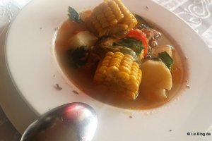 Supa de pui cu porumb si cartof dulce (Panama)