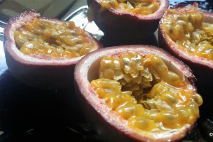 Sorbet de pepene galben, limoncello si fructul pasiunii