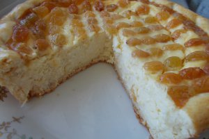 Tarta cu branza dulce si stafide aurii - Desertul gustos si aromat