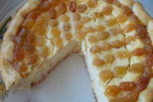 Tarta cu branza dulce si stafide aurii - Desertul gustos si aromat