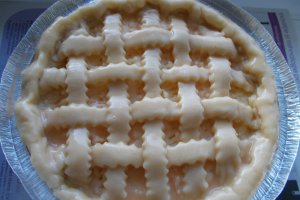 Desert tarta cu grilaj si crema de vanilie