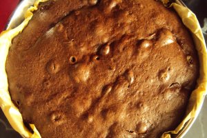 Desert prajitura rasturnata cu banane
