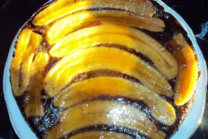 Desert prajitura rasturnata cu banane