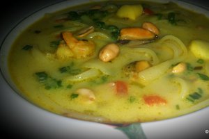 Supa thai cu fructe de mare