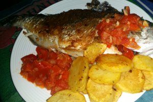 Dorada regala prajita la tigaie reteta simpla si delicioasa